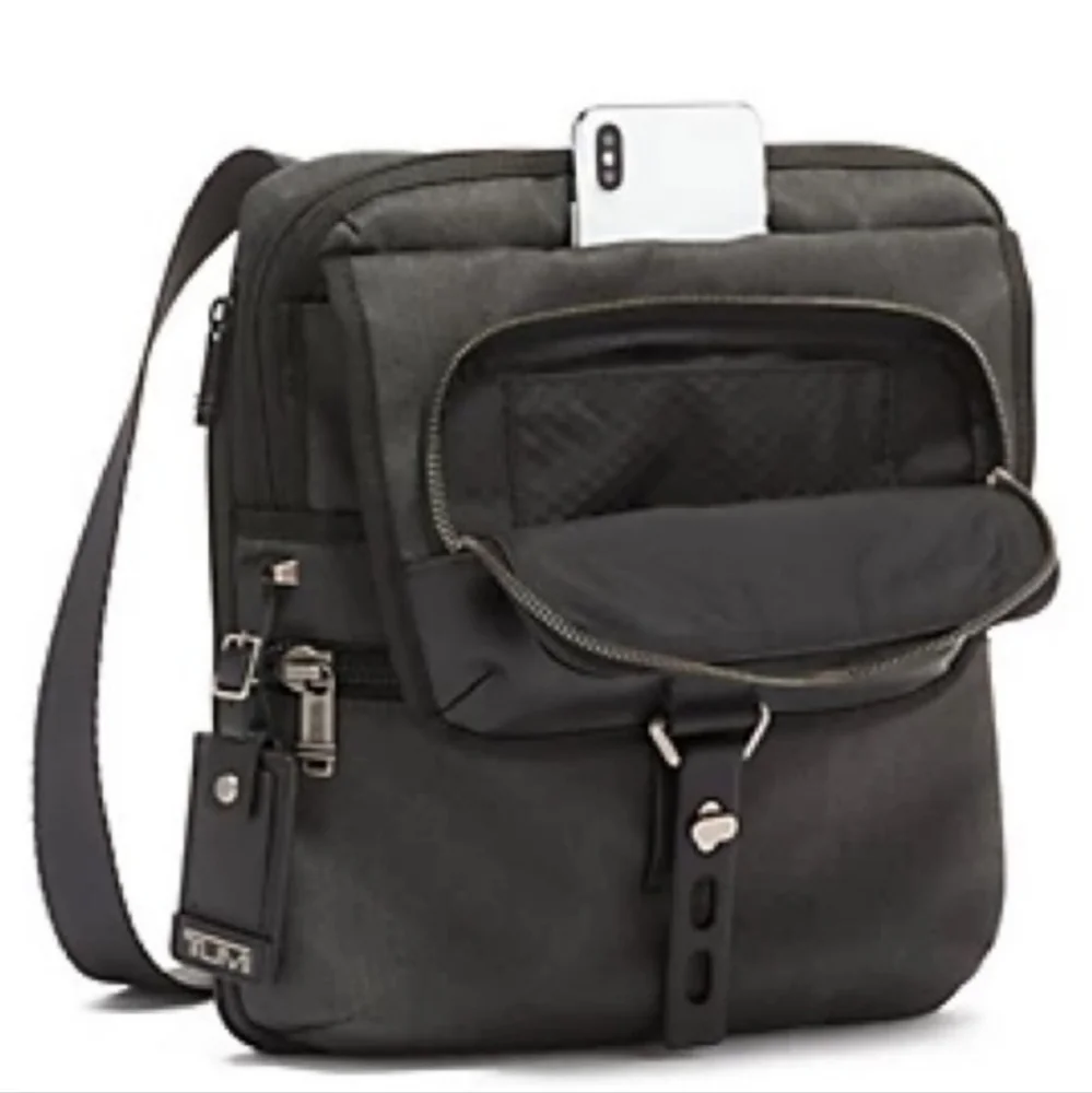 TUMI ALPHA BRAVO ARNOLD ZIP FLAP MESSENGER BAG